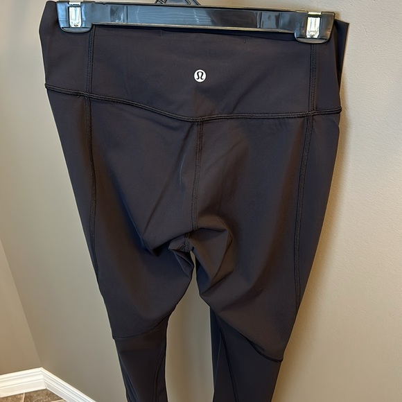 Lululemon Play Off the Pleats Tights - 25” Black - Picture 2 of 4